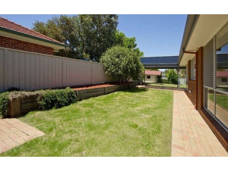 14 Cooper Close, Glenroy NSW 2640