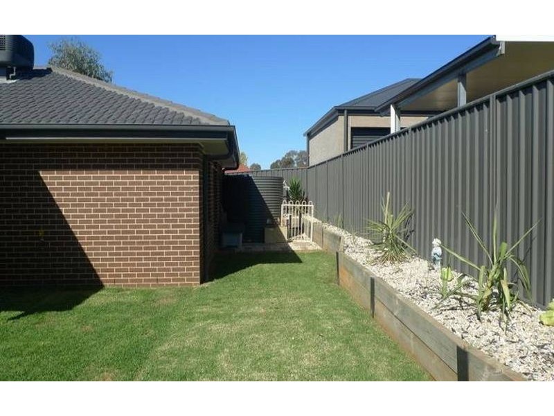 33 Shuter Avenue, Thurgoona NSW 2640