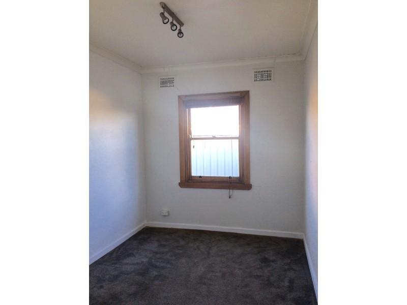 4/353 Buckingham Street, Lavington NSW 2641