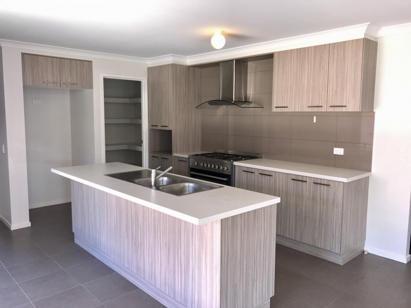 15 Pioneer Place, Thurgoona NSW 2640