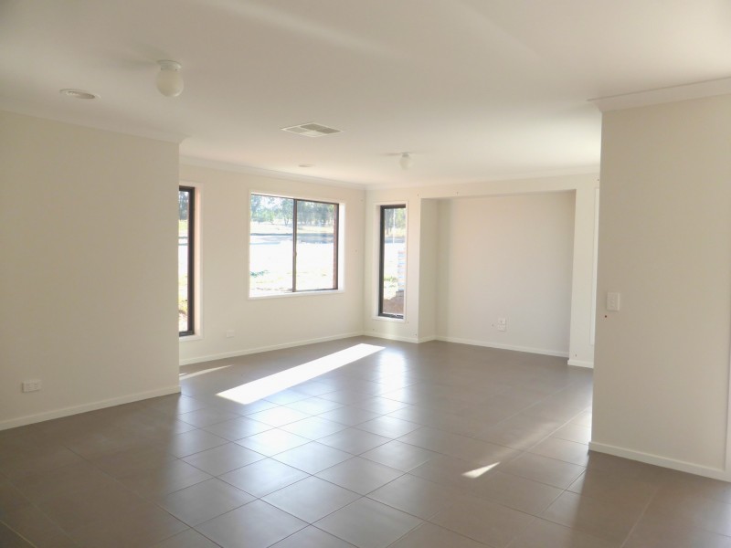 15 Pioneer Place, Thurgoona NSW 2640