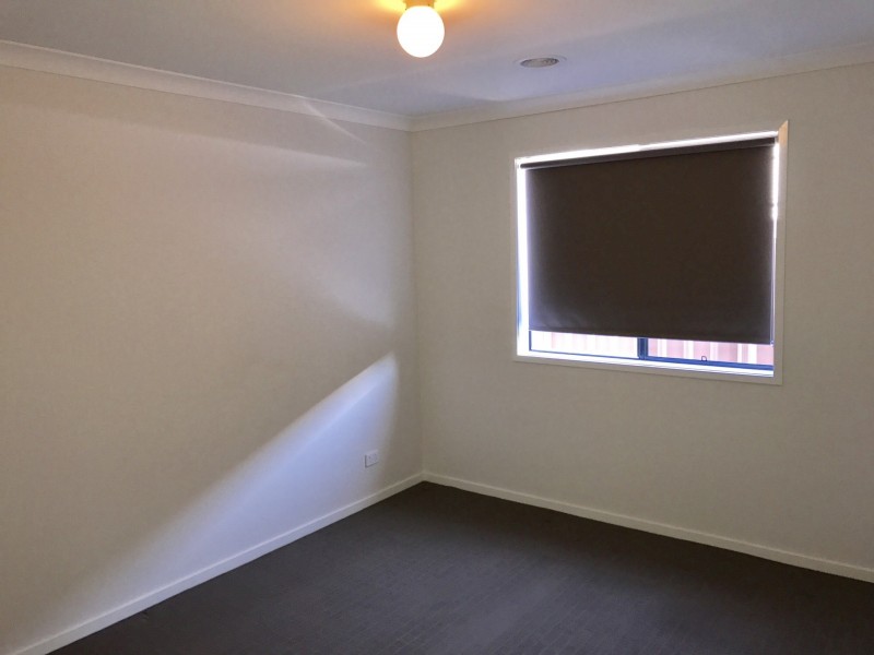 15 Pioneer Place, Thurgoona NSW 2640