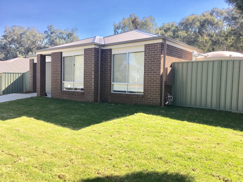 5 Myrtle Street, West Albury NSW 2640