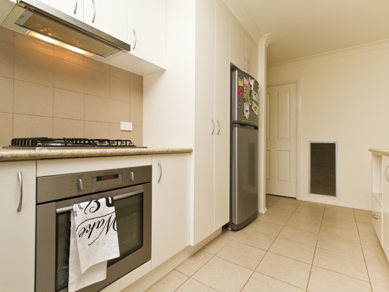 1/2 Treecreeper Street, Thurgoona NSW 2640