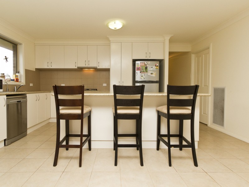 1/2 Treecreeper Street, Thurgoona NSW 2640