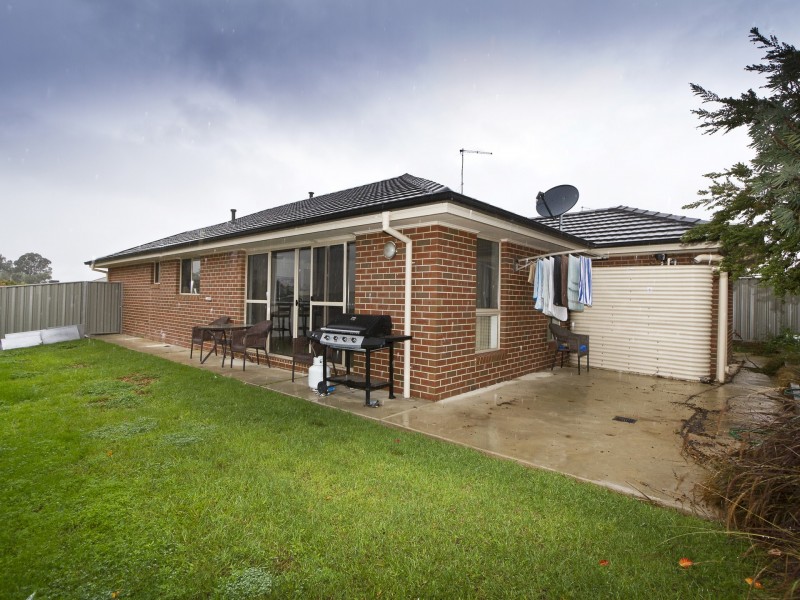 1/2 Treecreeper Street, Thurgoona NSW 2640