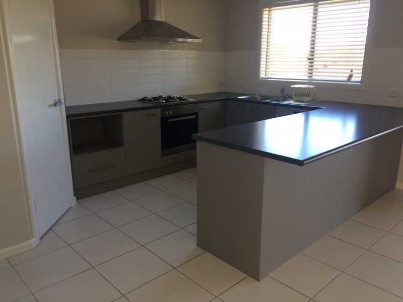 15 Wintersun Parade, Wodonga VIC 3690