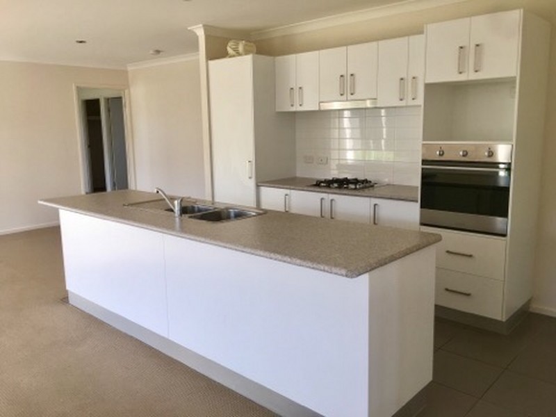 25 Gabrielle Court, Lavington NSW 2641