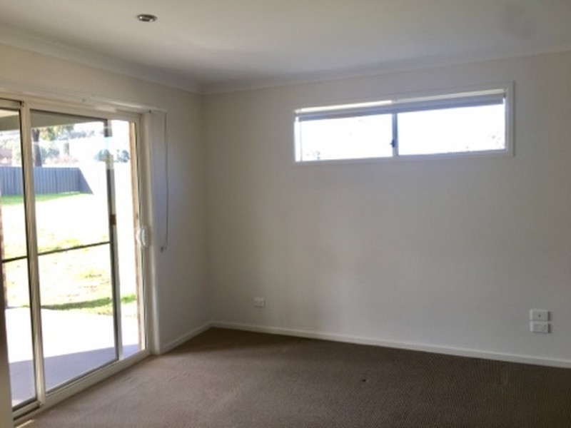 25 Gabrielle Court, Lavington NSW 2641