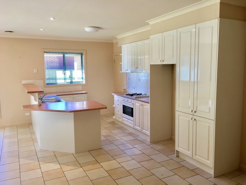 564 Daly Street, Lavington NSW 2641