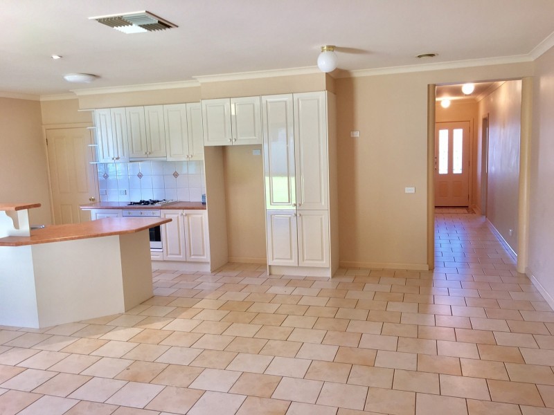 564 Daly Street, Lavington NSW 2641