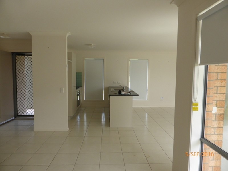 42 Greta Drive, Hamilton Valley NSW 2641