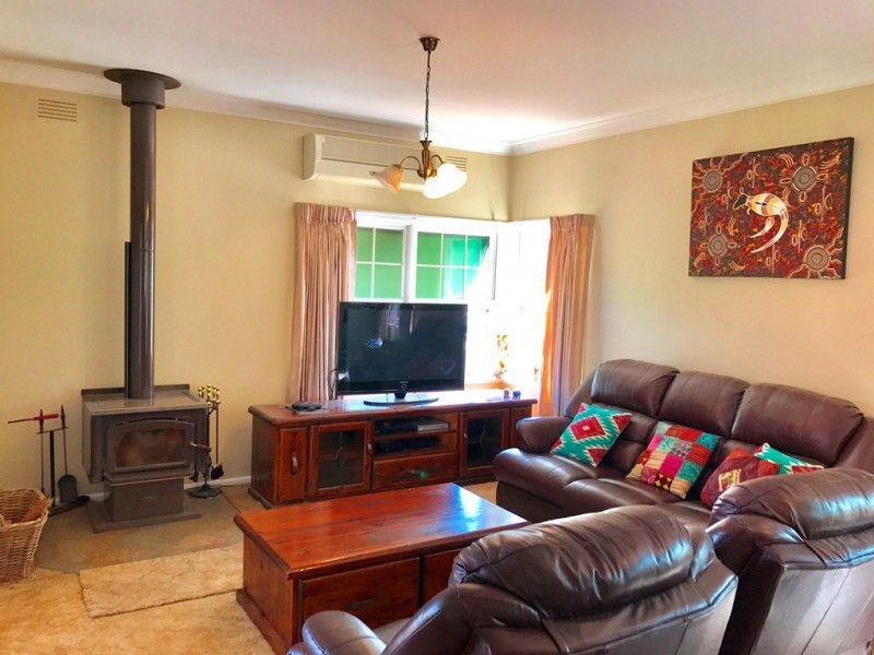 446 Parnall Street, Lavington NSW 2641