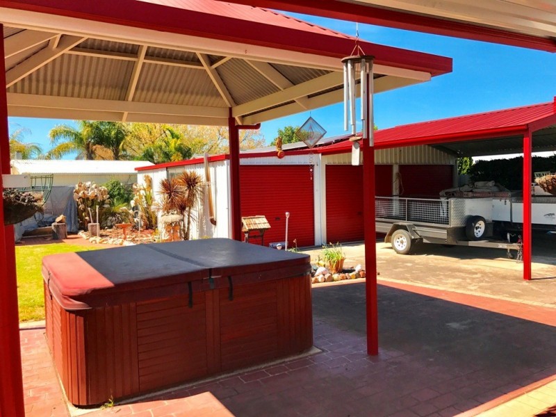 446 Parnall Street, Lavington NSW 2641