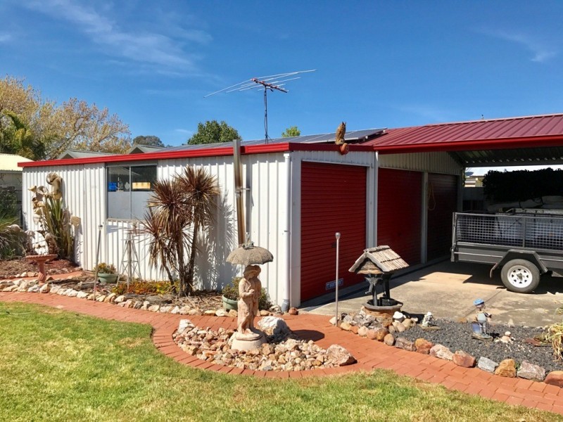 446 Parnall Street, Lavington NSW 2641