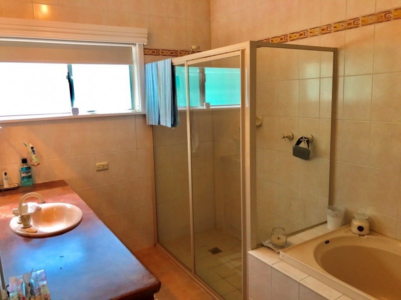 446 Parnall Street, Lavington NSW 2641