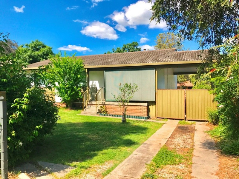 16 Cassia Street, West Albury NSW 2640
