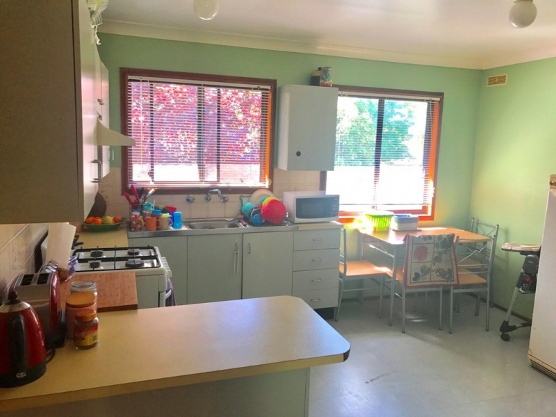 16 Cassia Street, West Albury NSW 2640