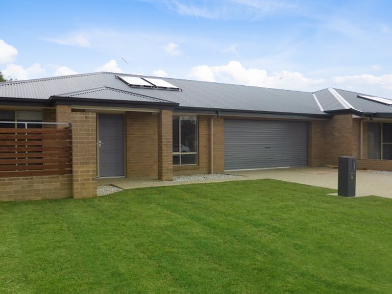 1&2/3 Victor Place, Lavington NSW 2641