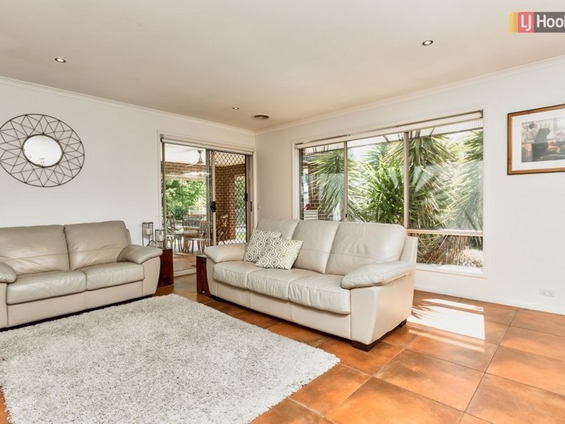 21 Cassinia Court, Thurgoona NSW 2640