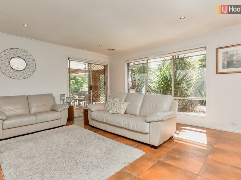 21 Cassinia Court, Thurgoona NSW 2640