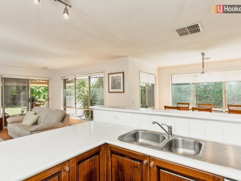 21 Cassinia Court, Thurgoona NSW 2640