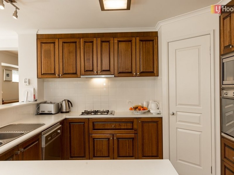 21 Cassinia Court, Thurgoona NSW 2640