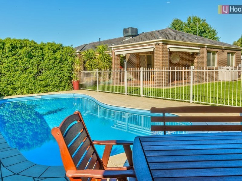 21 Cassinia Court, Thurgoona NSW 2640