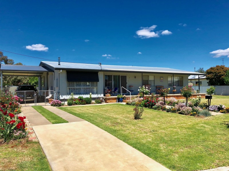 7 King Street, Culcairn NSW 2660