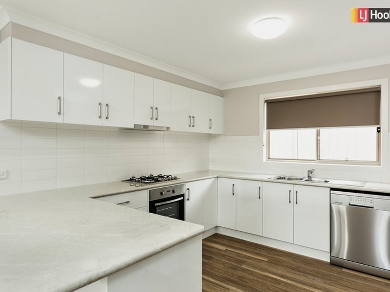 2/34 Kirkpatrick Court, Glenroy NSW 2640