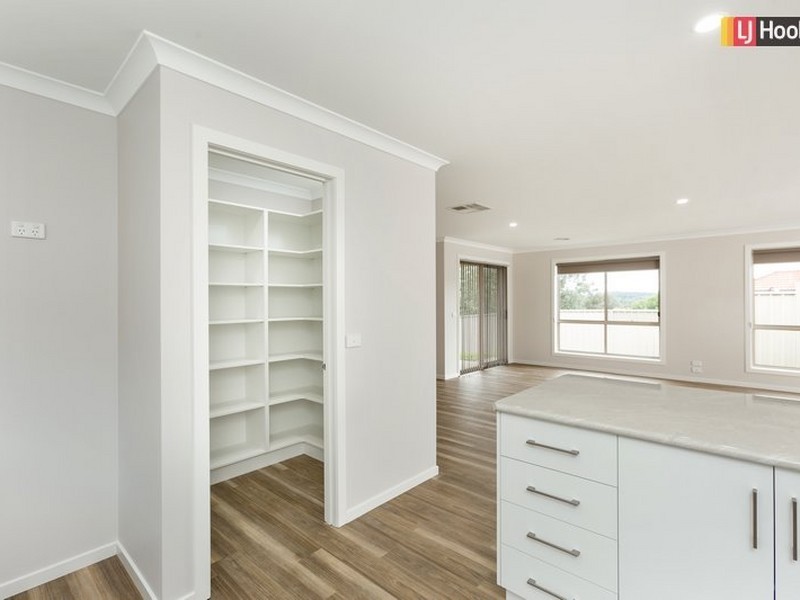 2/34 Kirkpatrick Court, Glenroy NSW 2640