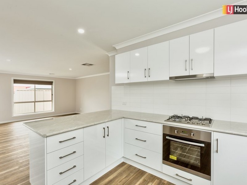 2/34 Kirkpatrick Court, Glenroy NSW 2640
