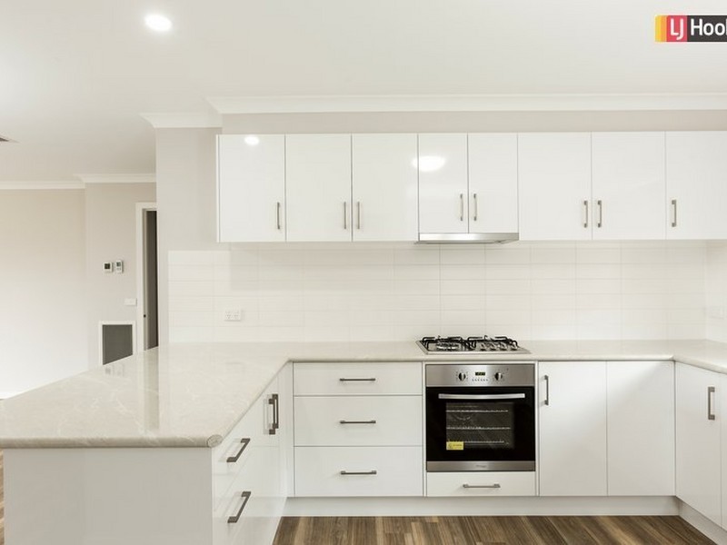 2/34 Kirkpatrick Court, Glenroy NSW 2640