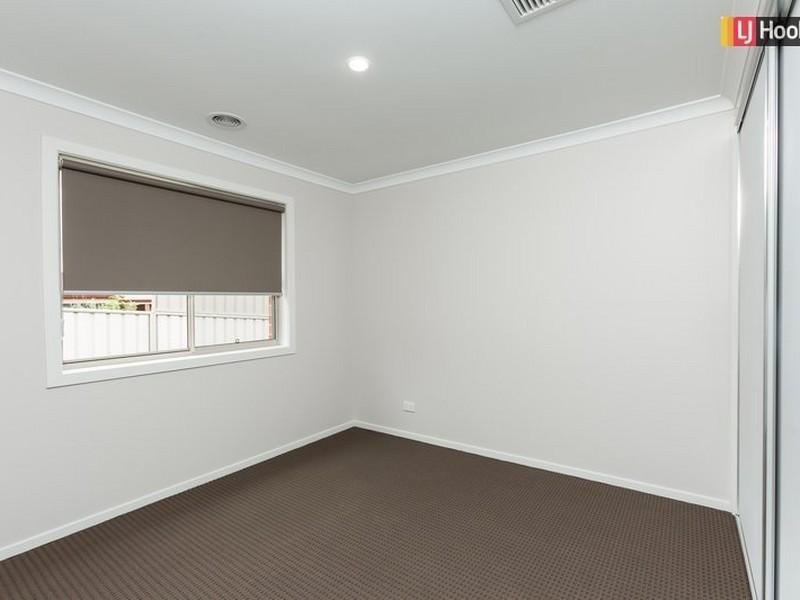 2/34 Kirkpatrick Court, Glenroy NSW 2640