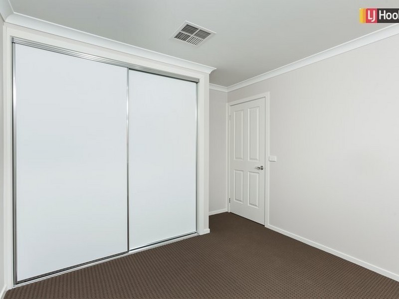 2/34 Kirkpatrick Court, Glenroy NSW 2640