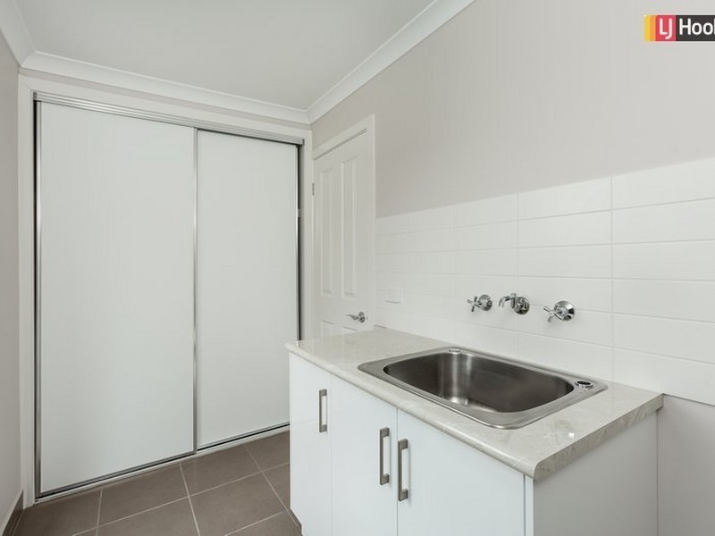 2/34 Kirkpatrick Court, Glenroy NSW 2640