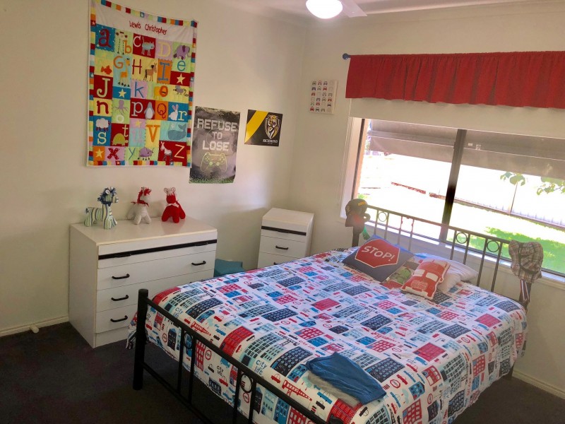 19 Cassinia Court, Thurgoona NSW 2640