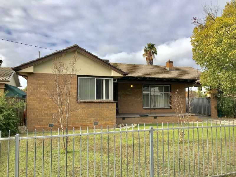 460 Prune Street, Lavington NSW 2641