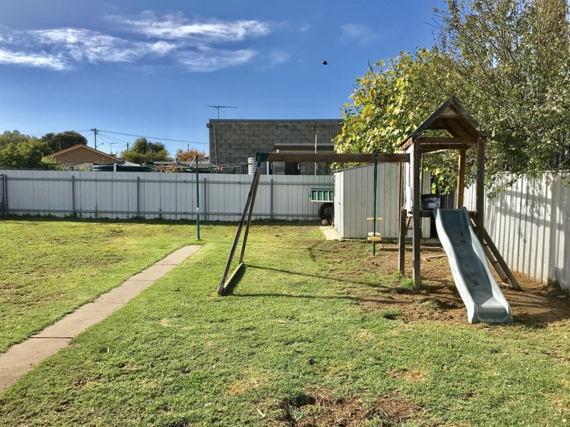 460 Prune Street, Lavington NSW 2641