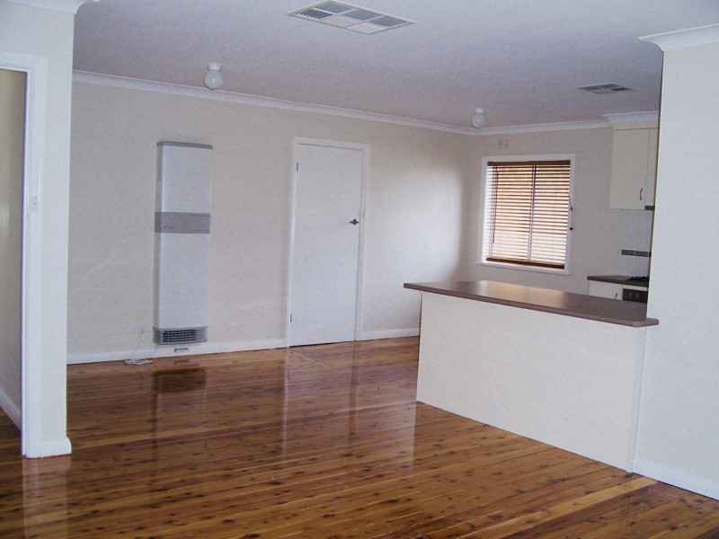 460 Prune Street, Lavington NSW 2641