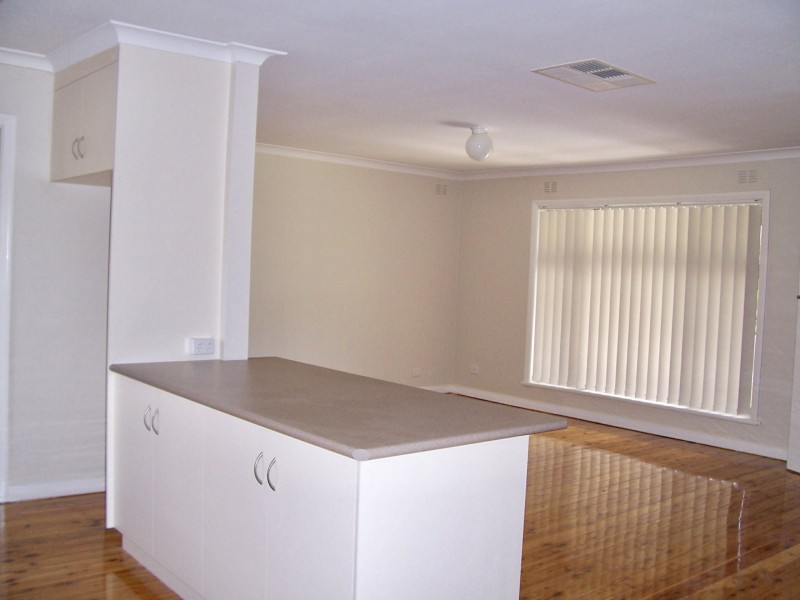 460 Prune Street, Lavington NSW 2641