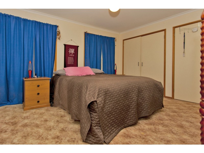 2/473 Henderson Street, Lavington NSW 2641