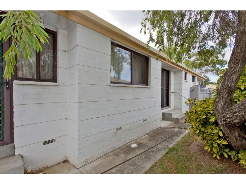 2/473 Henderson Street, Lavington NSW 2641