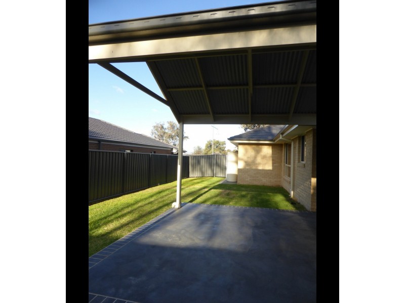 28 Redbox Drive, Thurgoona NSW 2640