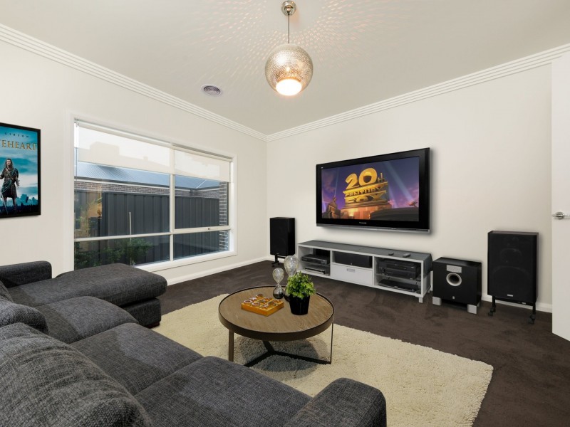 25 Riverside Boulevard, Killara VIC 3691