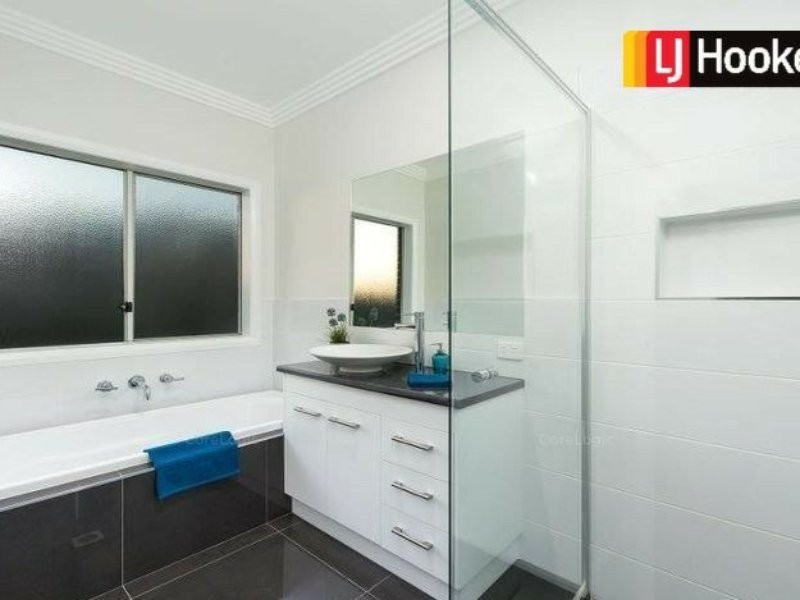 25 Riverside Boulevard, Killara VIC 3691