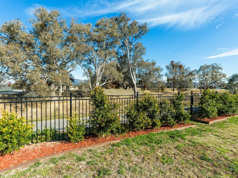 25 Riverside Boulevard, Killara VIC 3691