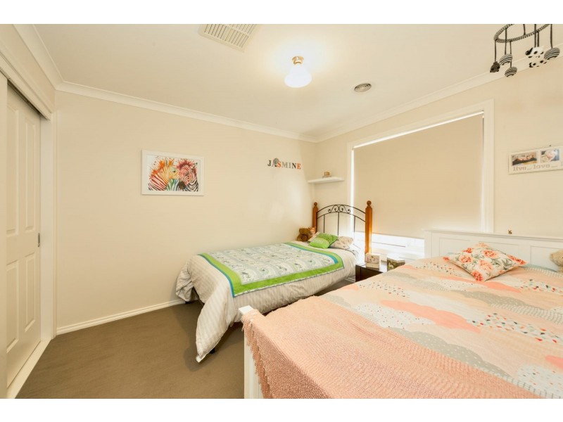 15 Sandpiper Court, Thurgoona NSW 2640