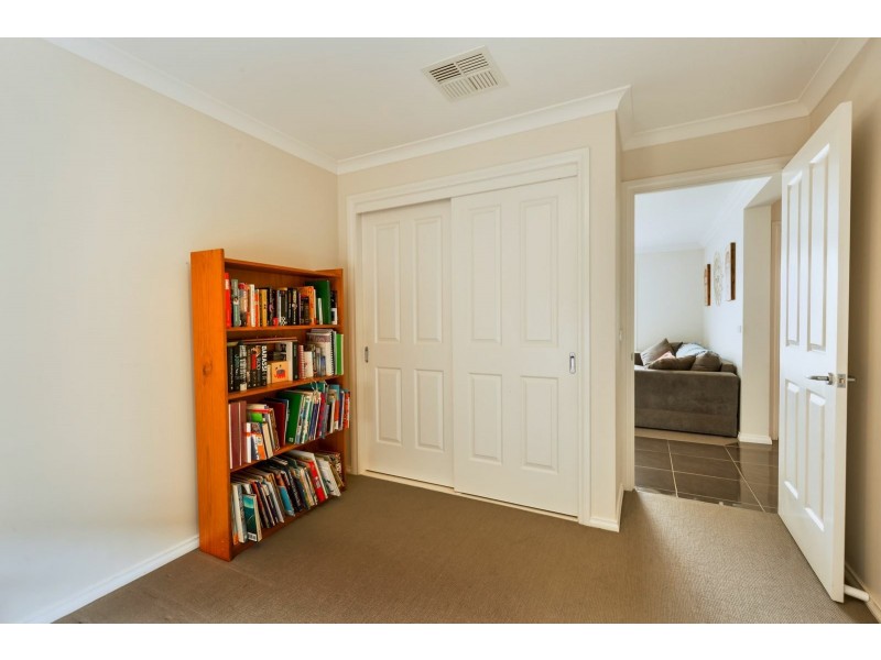 15 Sandpiper Court, Thurgoona NSW 2640