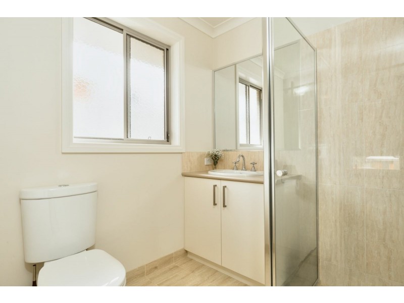 15 Sandpiper Court, Thurgoona NSW 2640